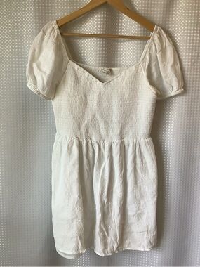 American Eagle Outfitters White Puff-Sleeve Eyelet Dress